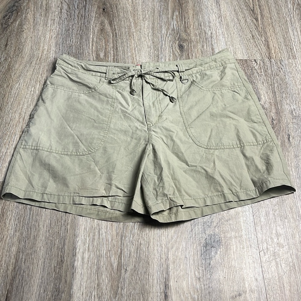 Gloria Vanderbilt Shorts Size 12